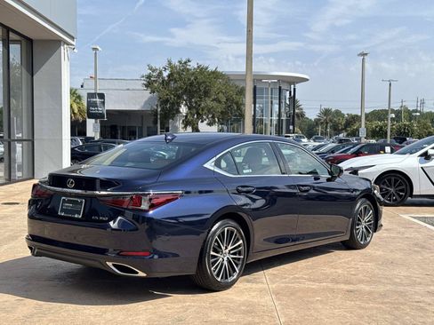 Used 2023 Lexus ES 350 w/ Premium Package FWD image 11