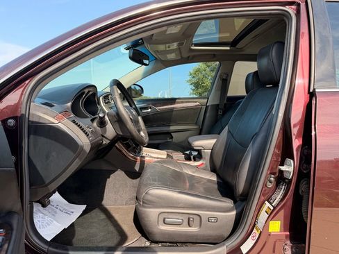 Used 2012 Toyota Avalon FWD image 2