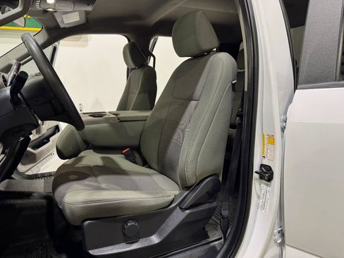 Used 2022 Ford F250 XL w/ STX Appearance Package AWD/4WD image 12