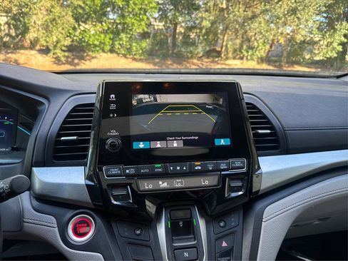 Used 2018 Honda Odyssey EX-L image 24