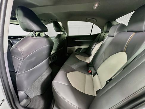 Used 2020 Toyota Camry XLE FWD image 26