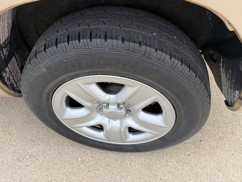 Used 2012 Toyota RAV4 4WD w/ Value Pkg image 40
