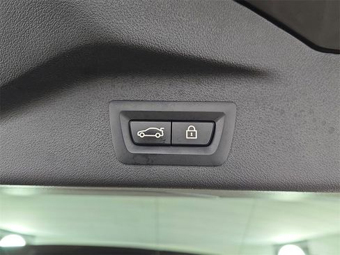 Certified 2023 BMW X7 xDrive40i w/ Premium Package image 13