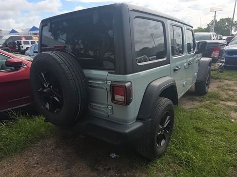 Used 2023 Jeep Wrangler Unlimited Sport AWD/4WD image 3