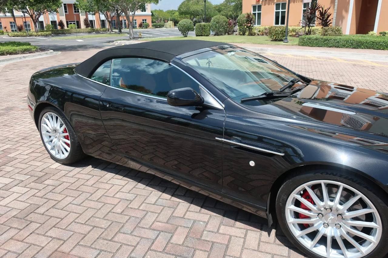 Used 2006 Aston Martin DB9 Volante RWD image 22