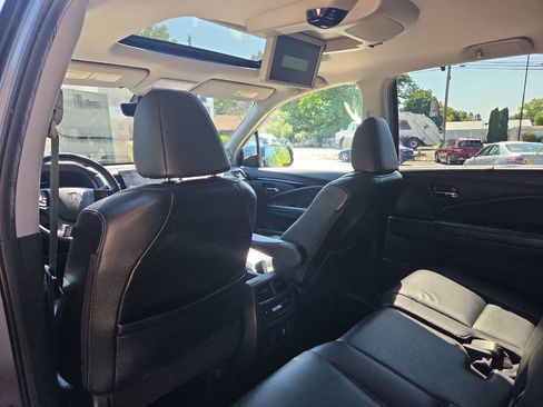Used 2019 Honda Pilot Touring image 15