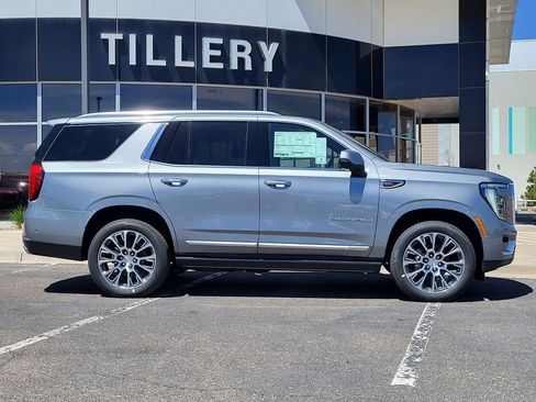 New 2026 GMC Yukon Denali w/ Denali Reserve Package AWD/4WD image 1