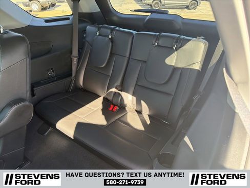 Used 2022 Ford Explorer Limited w/ Equipment Group 301A AWD/4WD image 33
