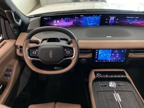 New 2025 Lincoln Navigator L Black Label image 17