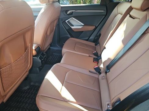 Used 2025 Audi Q3 2.0T Premium w/ Convenience Package image 5