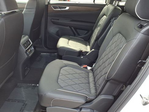 New 2026 Volkswagen Atlas SEL Premium R-Line image 9