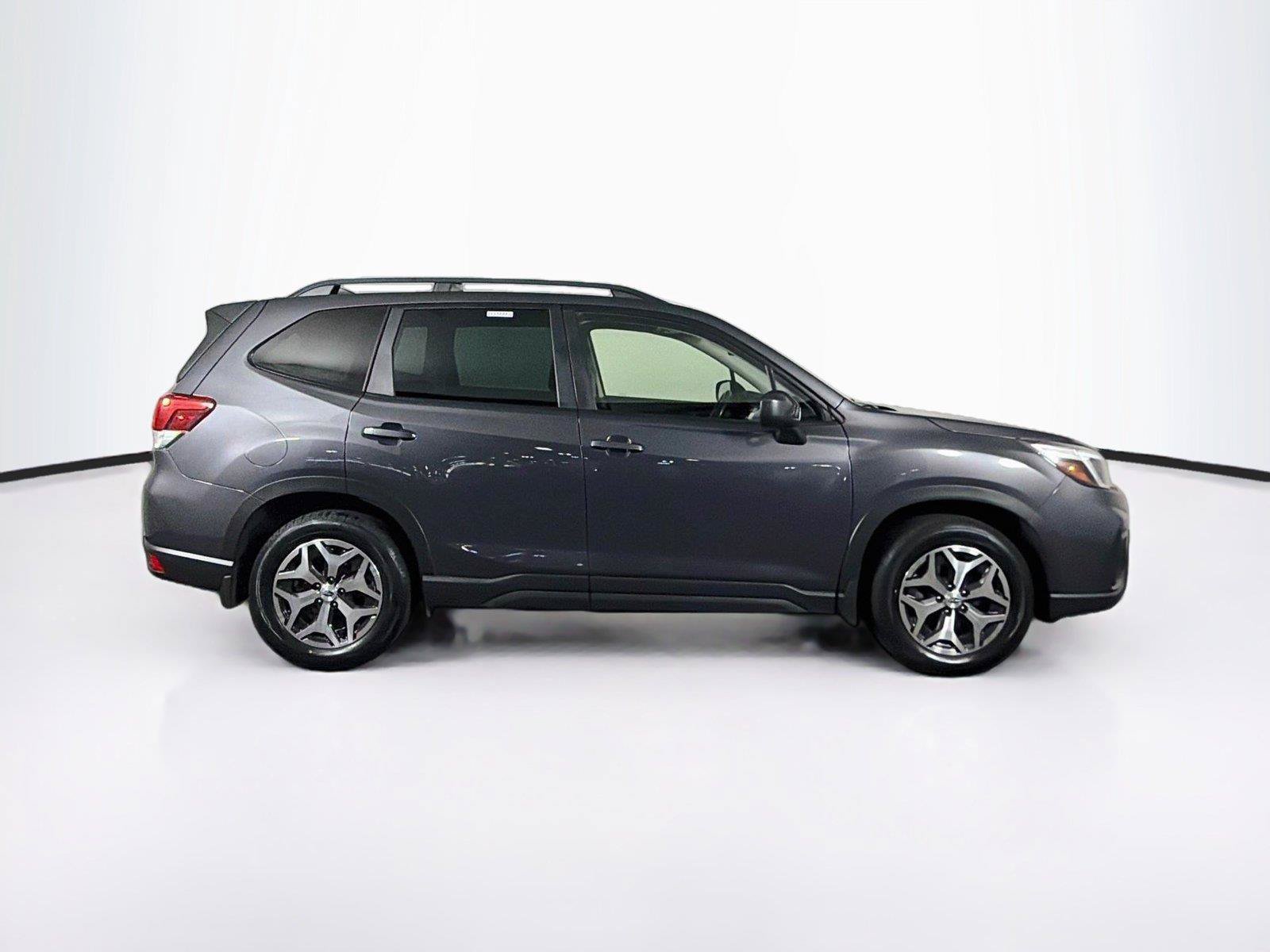 Used 2021 Subaru Forester Premium AWD/4WD image 12