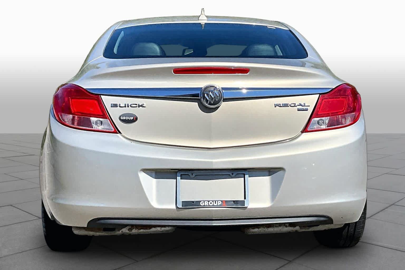 Used 2011 Buick Regal CXL FWD image 4