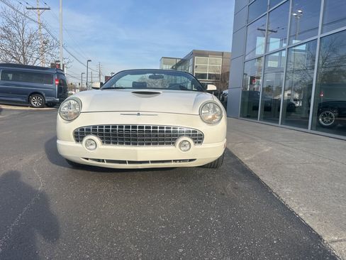 Used 2003 Ford Thunderbird image 7
