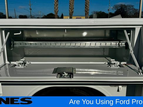 New 2025 Ford F450 XL w/ XL Chrome Package image 25