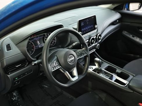Used 2025 Nissan Sentra SV FWD image 19