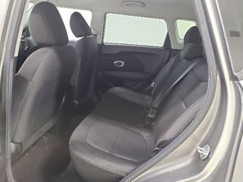 Used 2015 Kia Soul FWD image 11