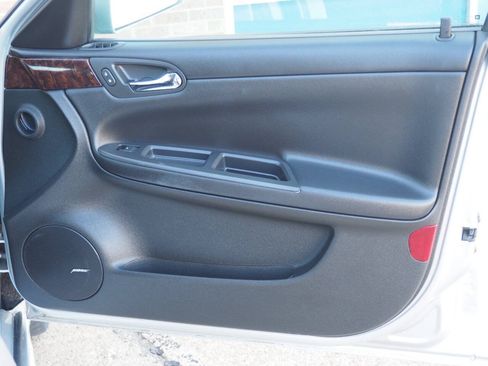 Used 2013 Chevrolet Impala LTZ FWD image 11