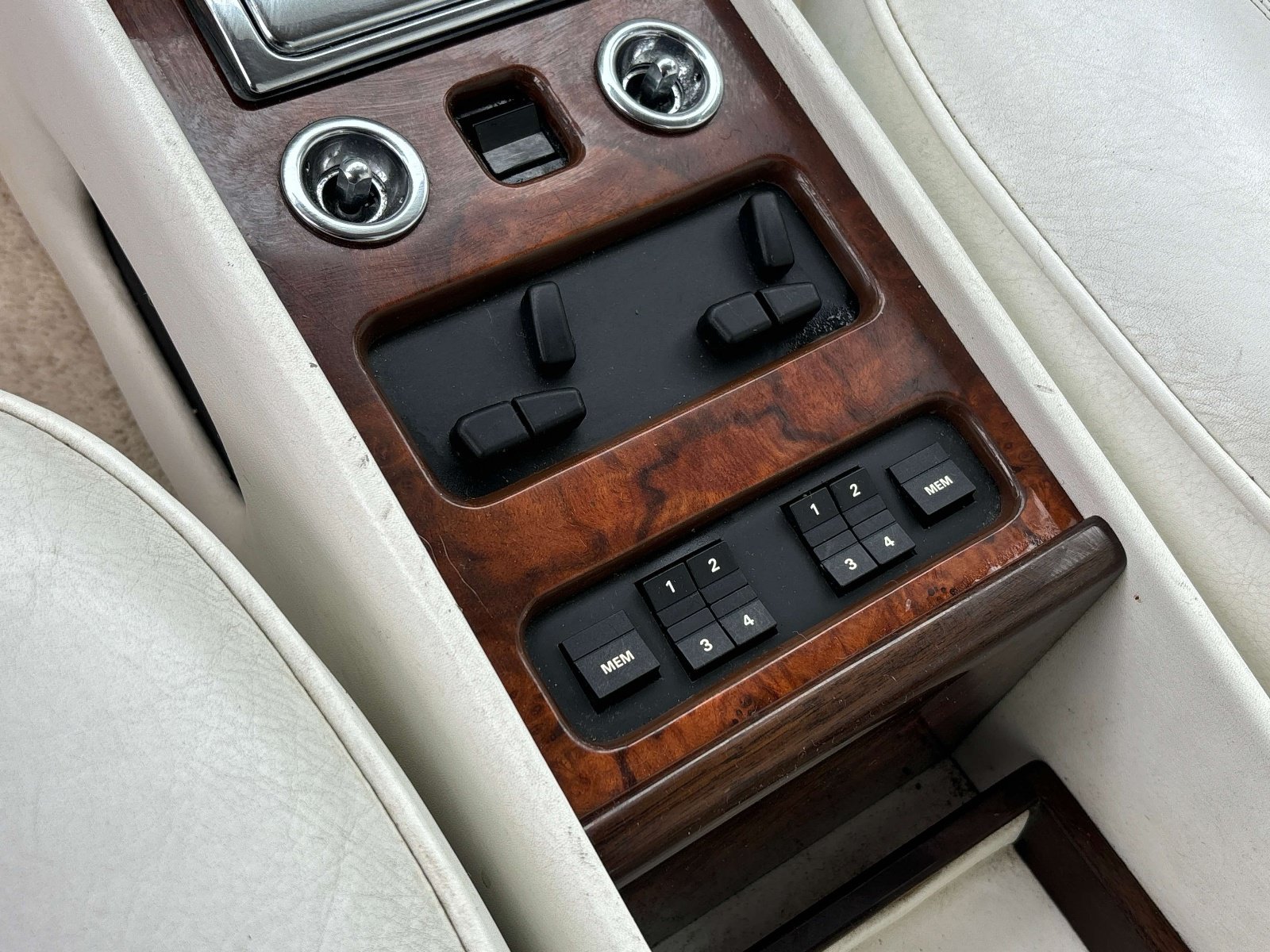 Used 1987 Rolls-Royce Silver Spur RWD image 15