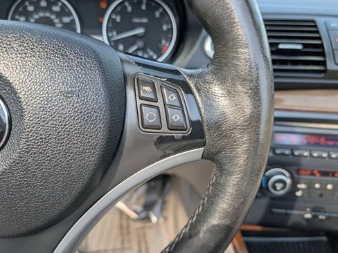 Used 2010 BMW 128i Convertible image 11