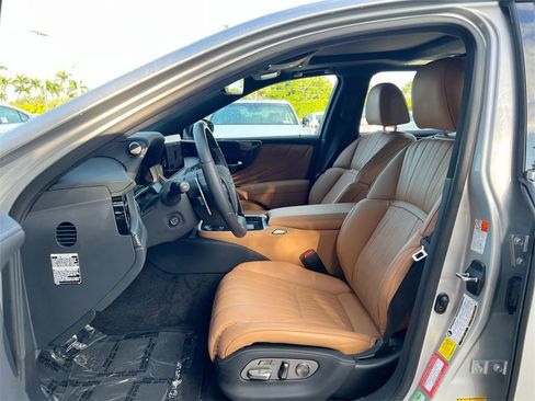 Certified 2025 Lexus LS 500 500 Base image 12