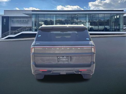 New 2026 Lincoln Navigator L Black Label AWD/4WD image 7