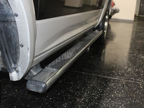 Used 2013 RAM 1500 Laramie image 32