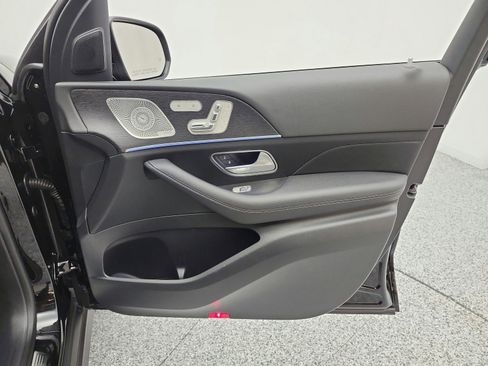 Certified 2025 Mercedes-Benz GLS 450 4MATIC image 21