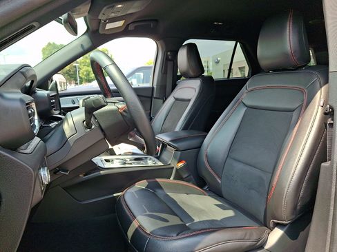 Used 2023 Ford Explorer ST-Line AWD/4WD image 18