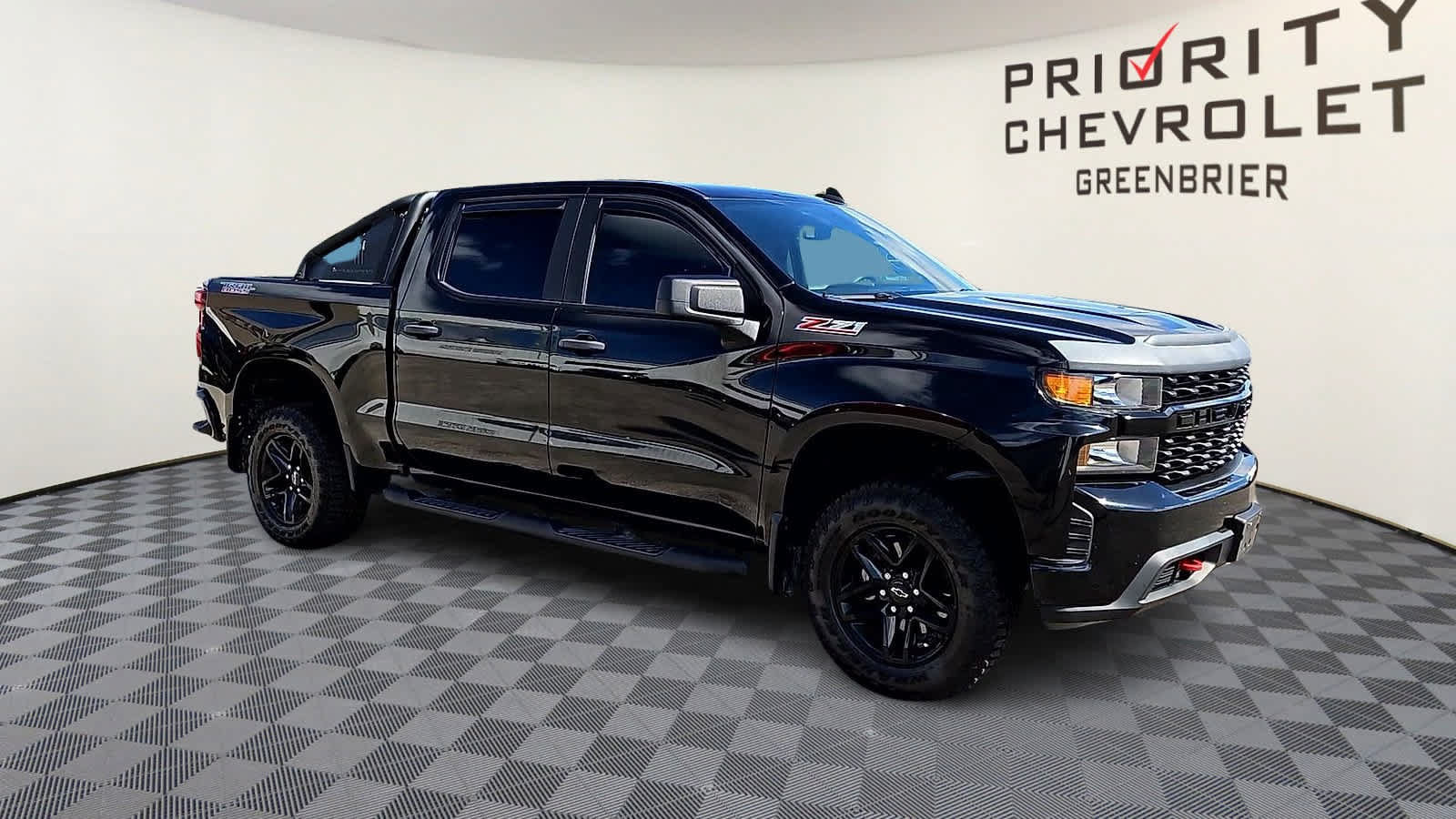 Used 2021 Chevrolet Silverado 1500 Custom Trail Boss w/ Midnight Edition AWD/4WD image 2