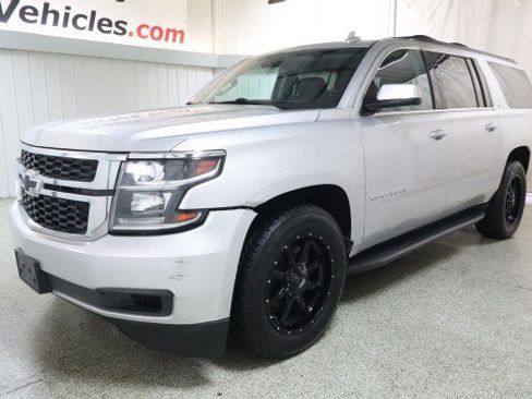 Used 2019 Chevrolet Suburban LT w/ Max Trailering Package image 2