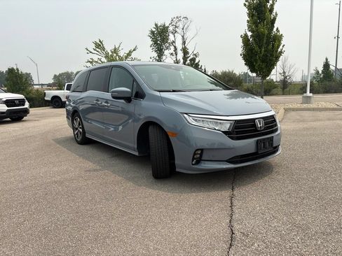 Used 2023 Honda Odyssey Touring image 15