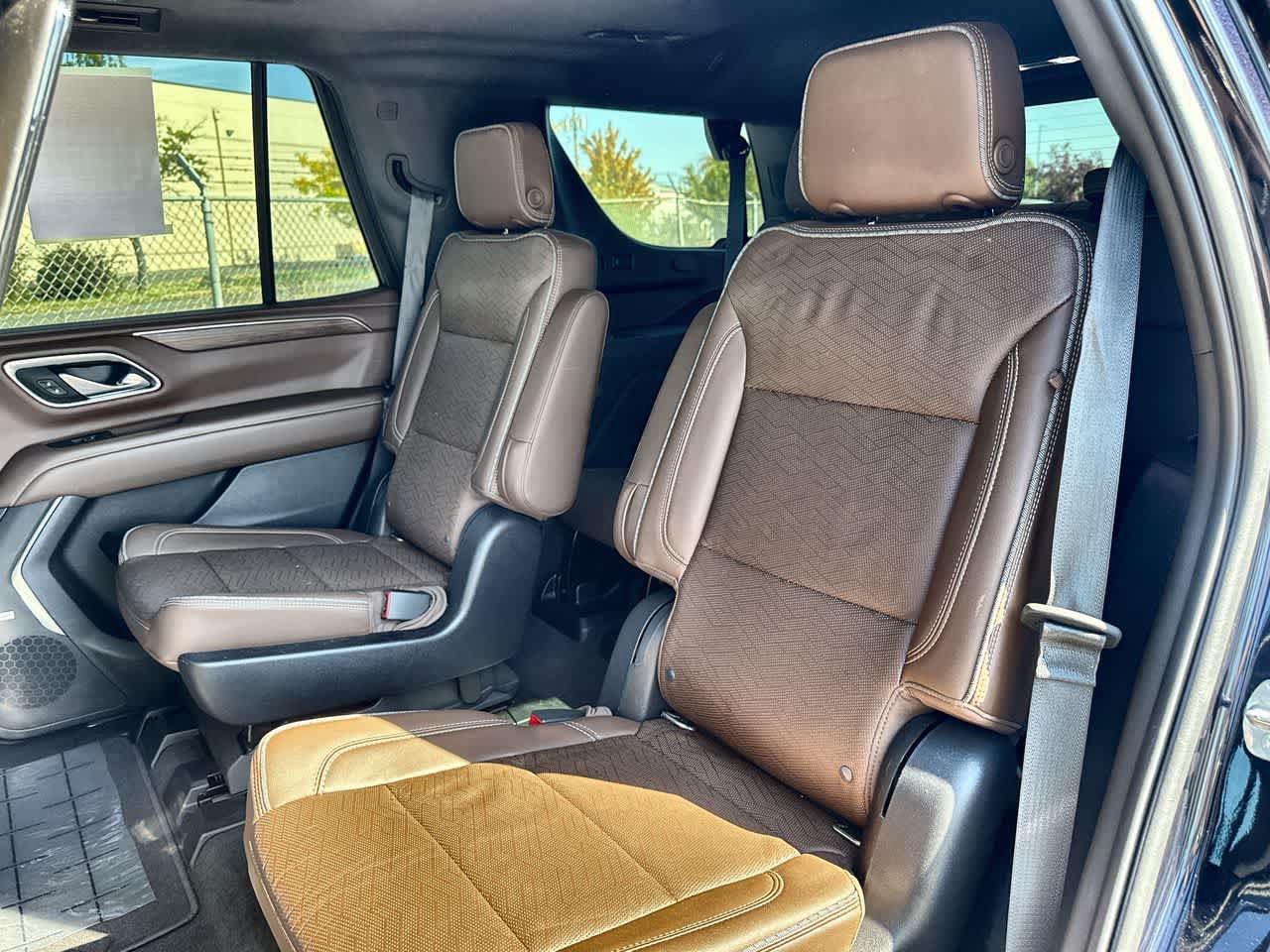 Used 2021 Chevrolet Tahoe High Country w/ Premium Package AWD/4WD image 12