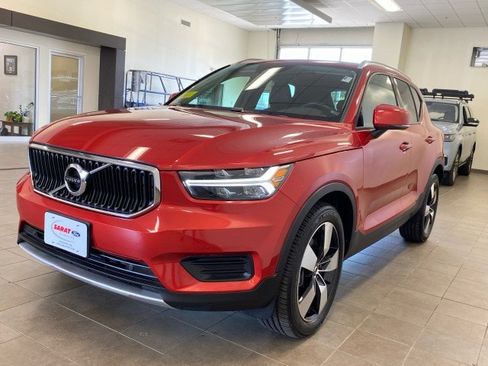 Used 2020 Volvo XC40 T5 Momentum AWD/4WD image 4