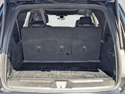 Used 2022 Chevrolet Suburban High Country image 6