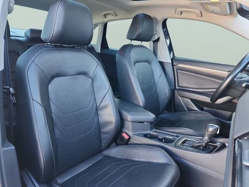Used 2019 Volkswagen Jetta SEL Premium image 21
