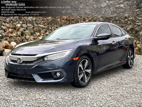 Used 2018 Honda Civic Touring image 1
