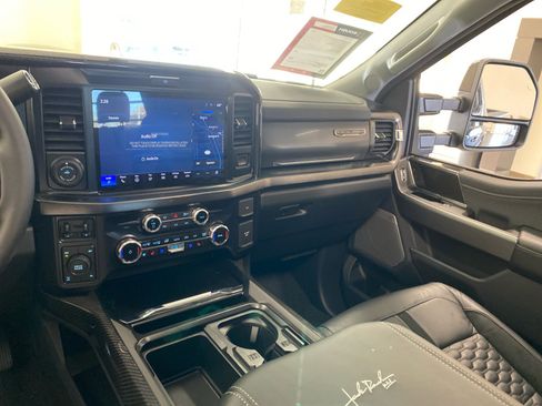 New 2026 Ford F250 Lariat w/ Black Appearance Package image 16