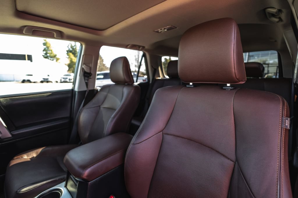 Used 2021 Toyota 4Runner Limited AWD/4WD image 23