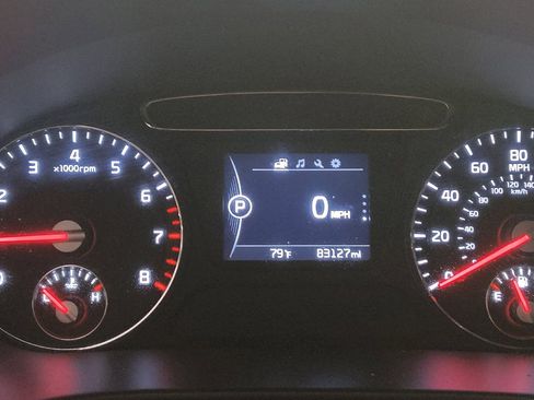 Used 2018 Kia Sorento FWD image 23