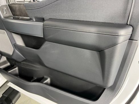 Used 2024 Ford F250 Lariat image 32