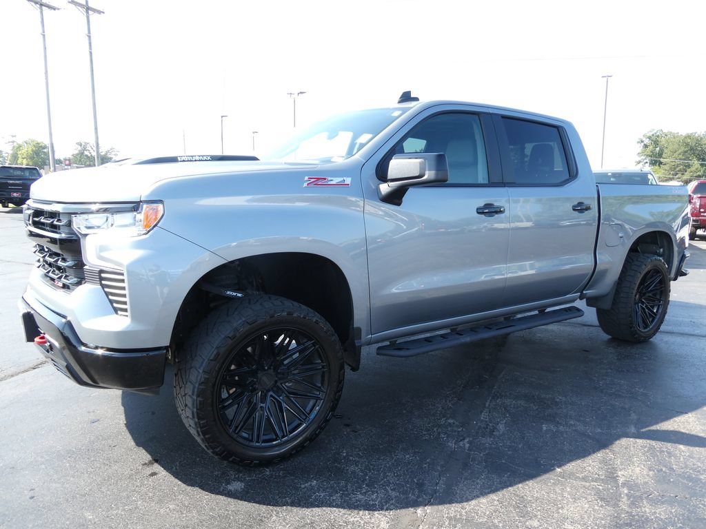 Used 2025 Chevrolet Silverado 1500 LT Trail Boss w/ Convenience Package II AWD/4WD image 8