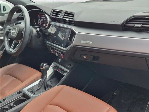 Used 2020 Audi Q3 2.0T Prestige AWD/4WD image 21