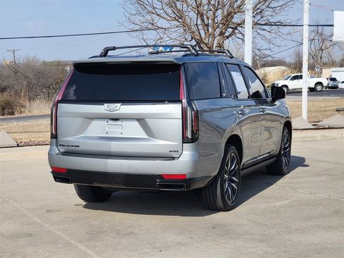 Used 2024 Cadillac Escalade Sport w/ LPO, ONYX Package image 5