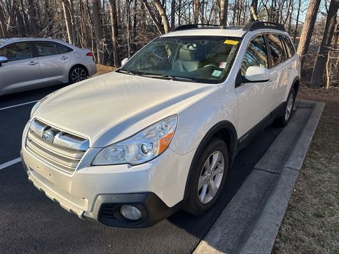 Used 2014 Subaru Outback 2.5i Limited image 13