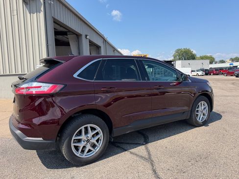 Used 2024 Ford Edge SEL w/ Convenience Package AWD/4WD image 4