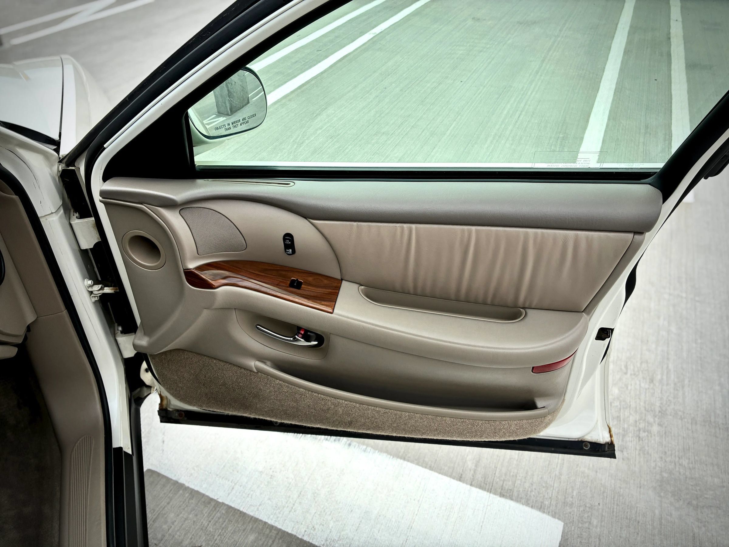Used 2002 Buick Park Avenue w/ Prestige Pkg FWD image 48