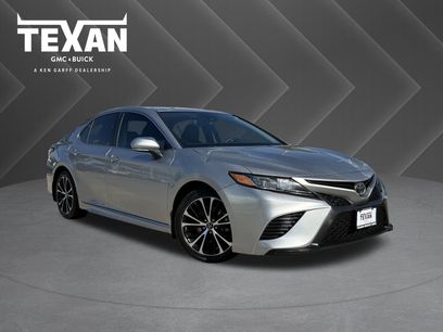 Used 2018 Toyota Camry SE w/ Convenience Package
