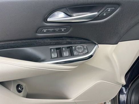 Used 2023 Cadillac XT4 Premium Luxury FWD image 13