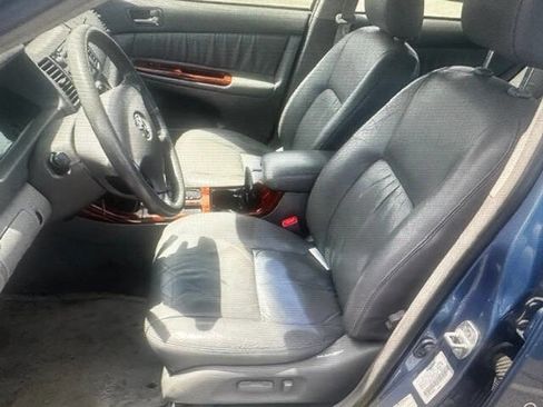 Used 2002 Toyota Camry XLE FWD image 7